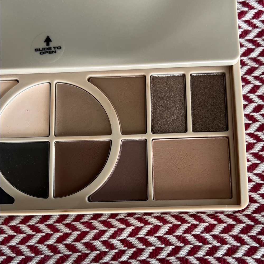 Urban Decay Shaped palette - Picture 5 of 5